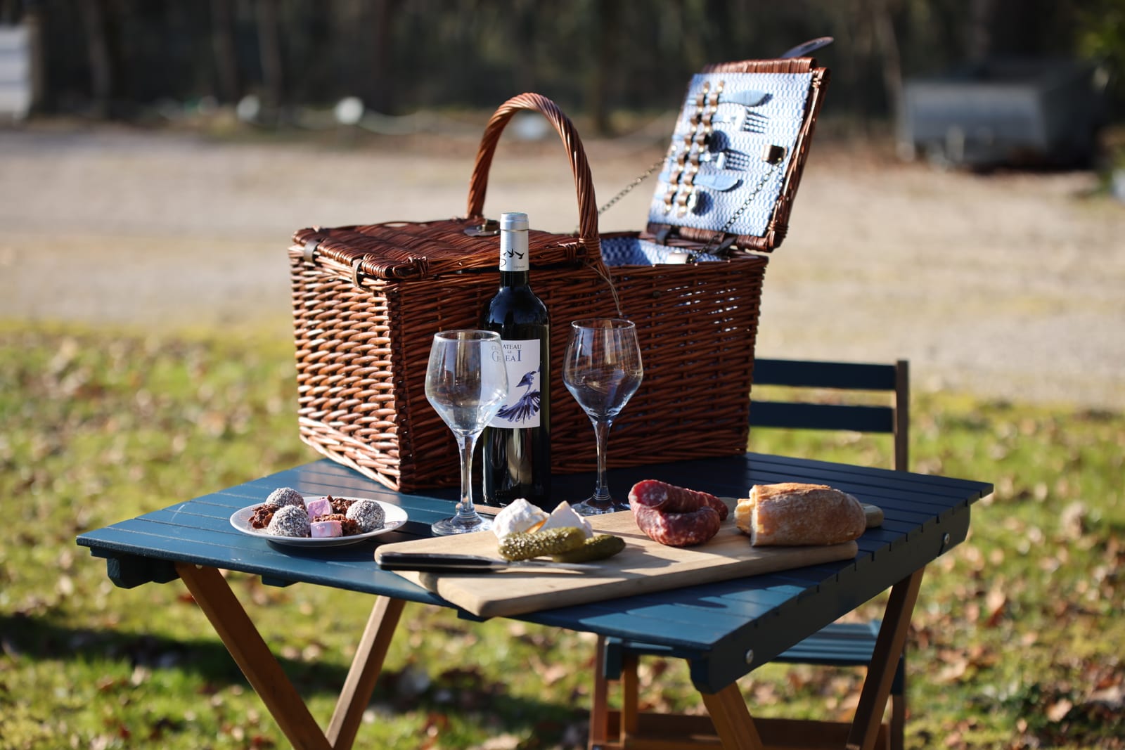 Dégustation de vin du Bordelais lors d'un EVJF au domaine en Gironde
